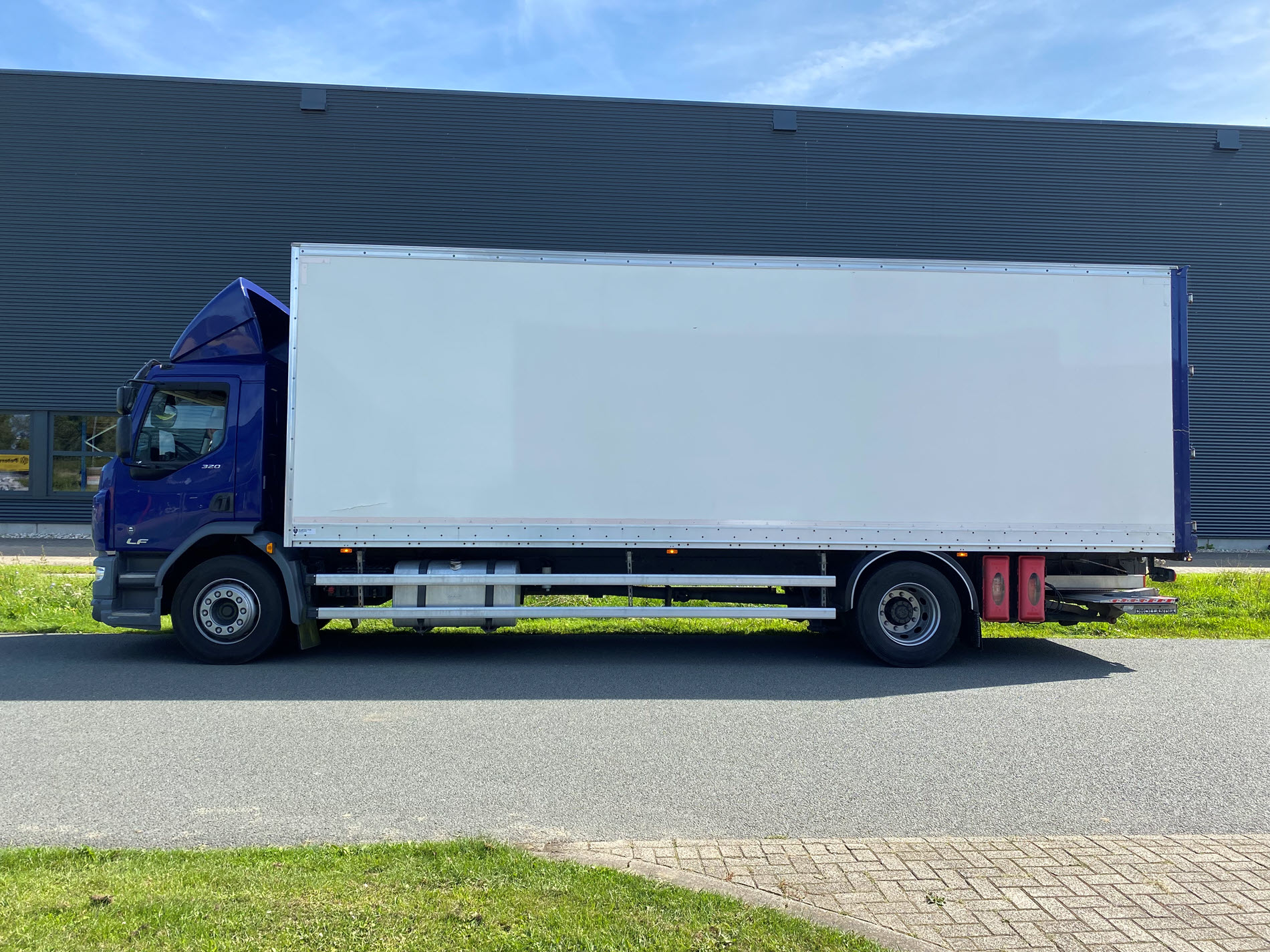 Vrachtwagen verhuisbedrijf Gelderland verhuizingen